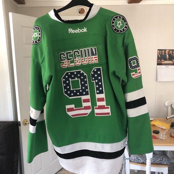 Reebok Green and Black Star Hockey Jersey - Picture 2 of 4